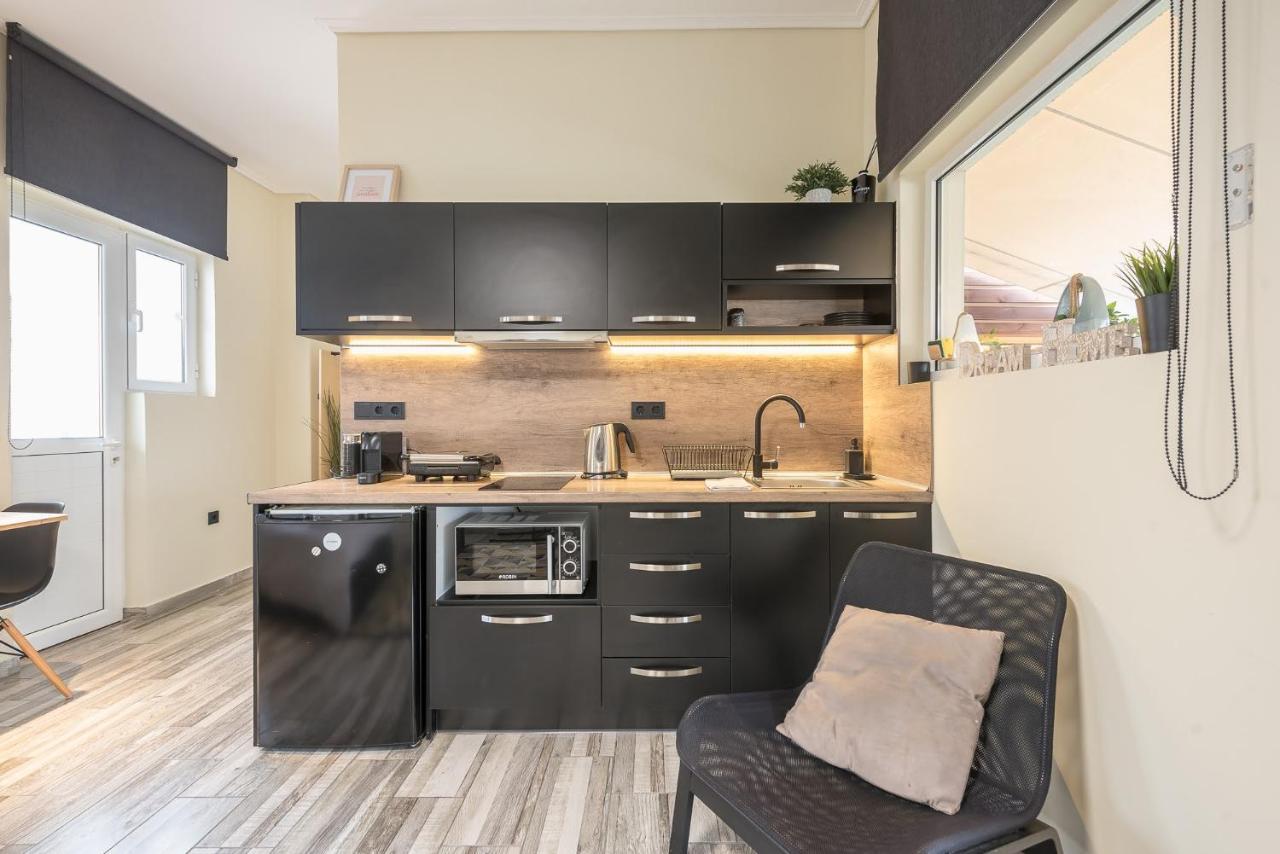 Appartamento Petralona Stylish Penthouse Atene Esterno foto
