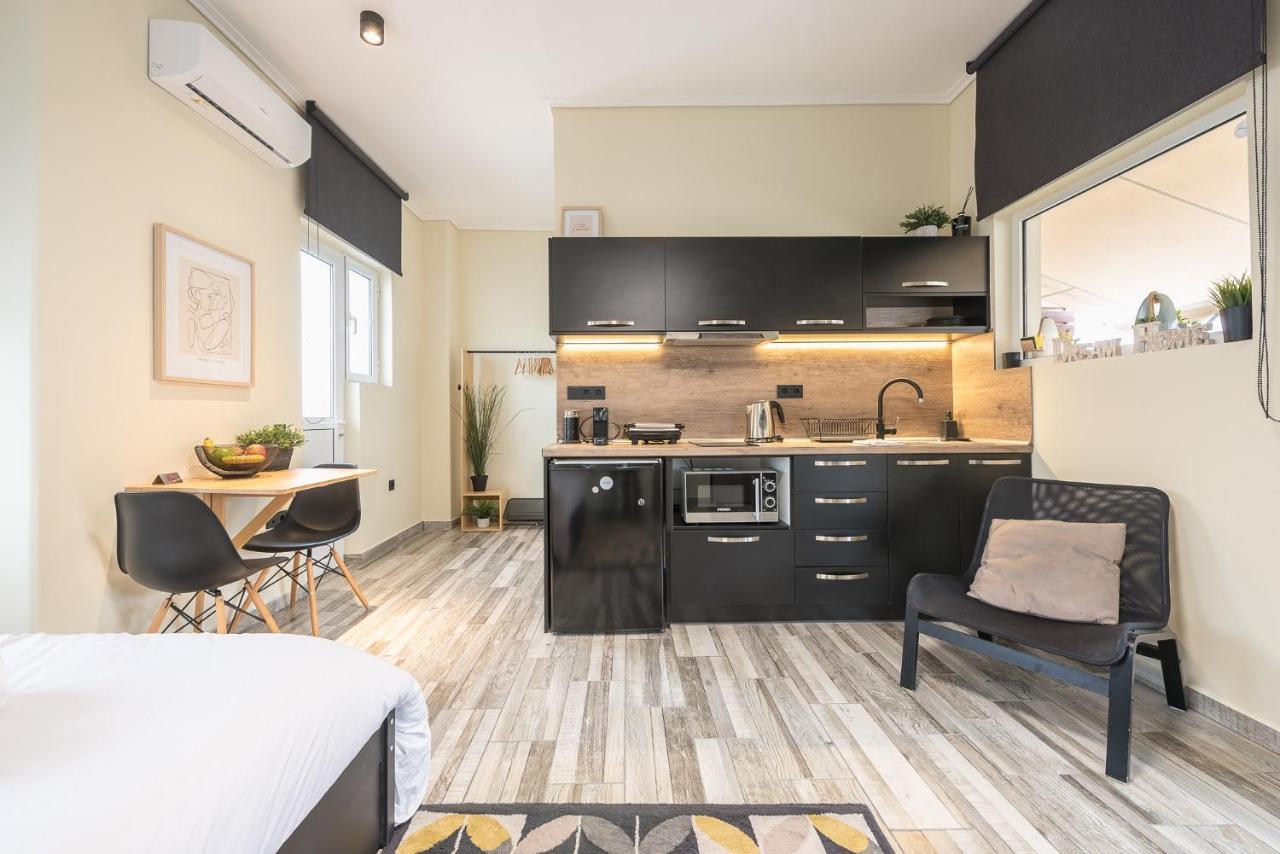 Appartamento Petralona Stylish Penthouse Atene Esterno foto