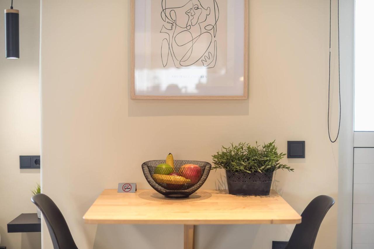 Appartamento Petralona Stylish Penthouse Atene Esterno foto