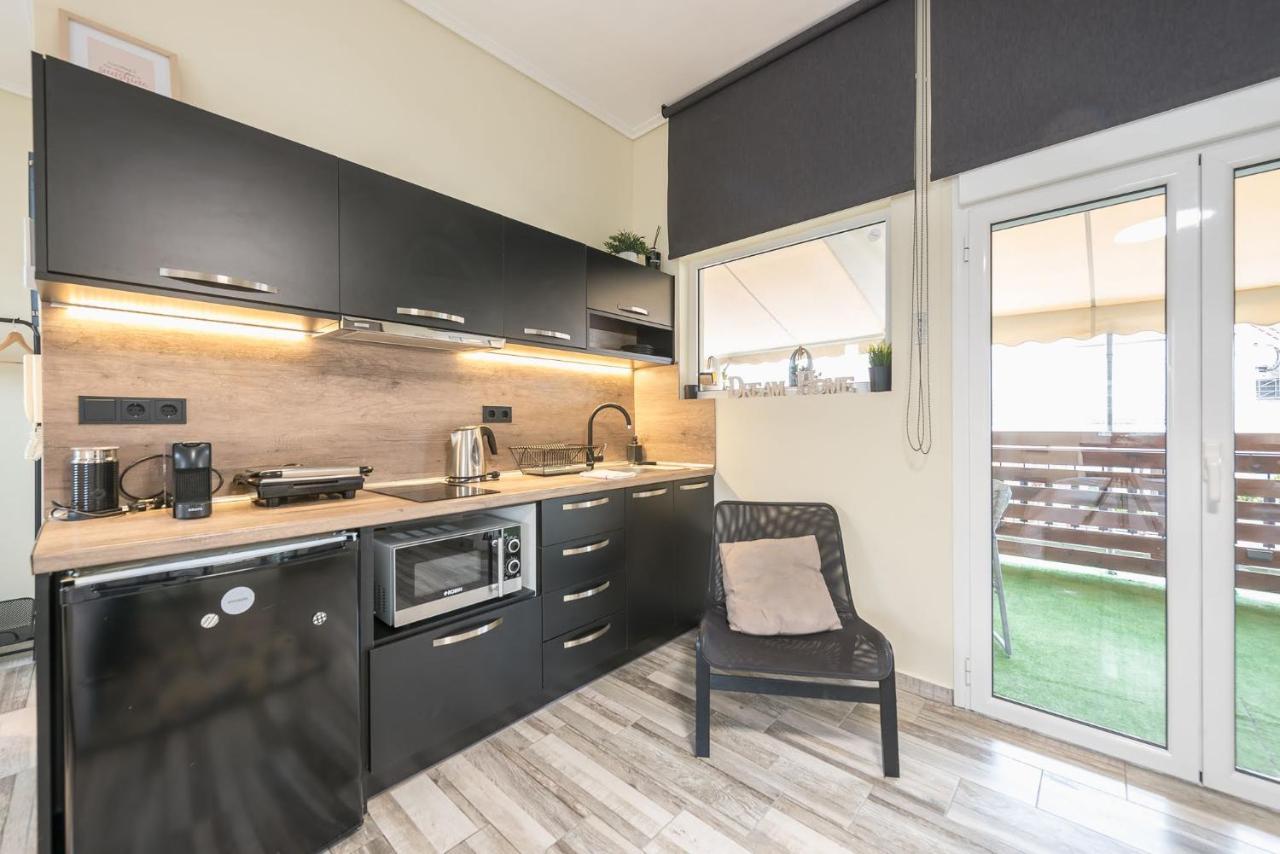 Appartamento Petralona Stylish Penthouse Atene Esterno foto