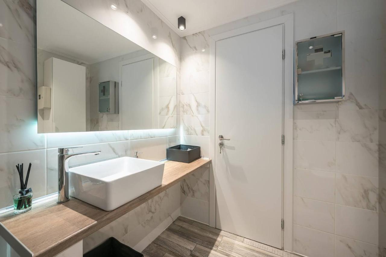 Appartamento Petralona Stylish Penthouse Atene Esterno foto